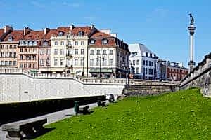 Budynek biurowo-usługowy Plac Zamkowy – Business with Heritage 